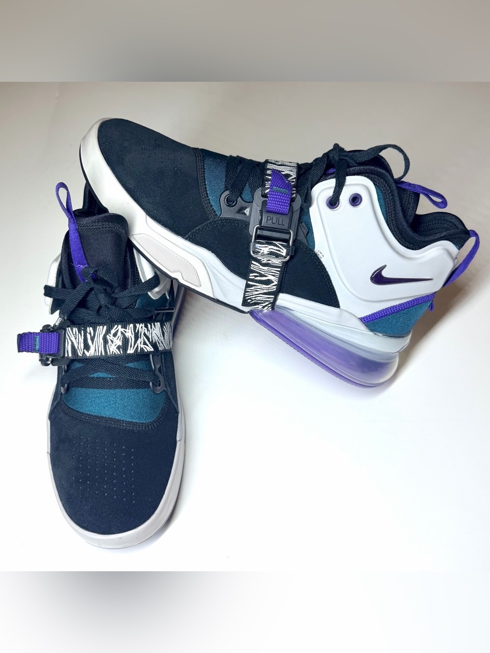Nike Air Force 270 Men’s Carnivore High Top Sneakers Size- 10